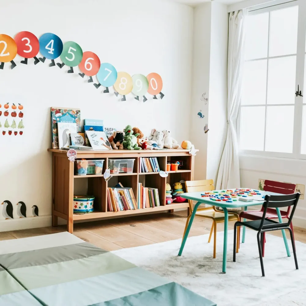 classroom-kindergarten-interior-design_53876-144952